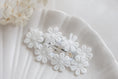 Load image into Gallery viewer, Ring of Daisies Clip