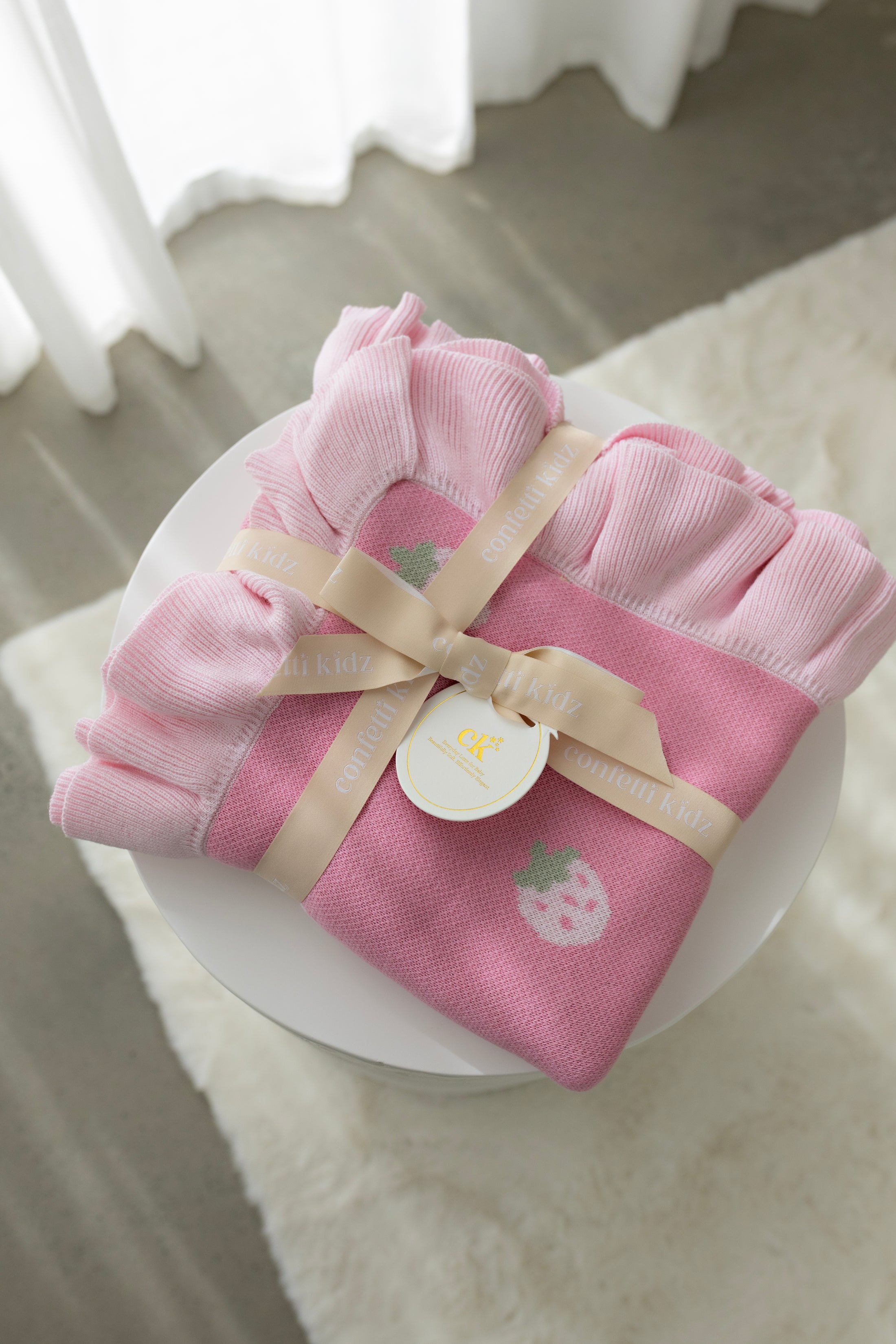 Frilly Knit Blanket | Strawberry Kisses