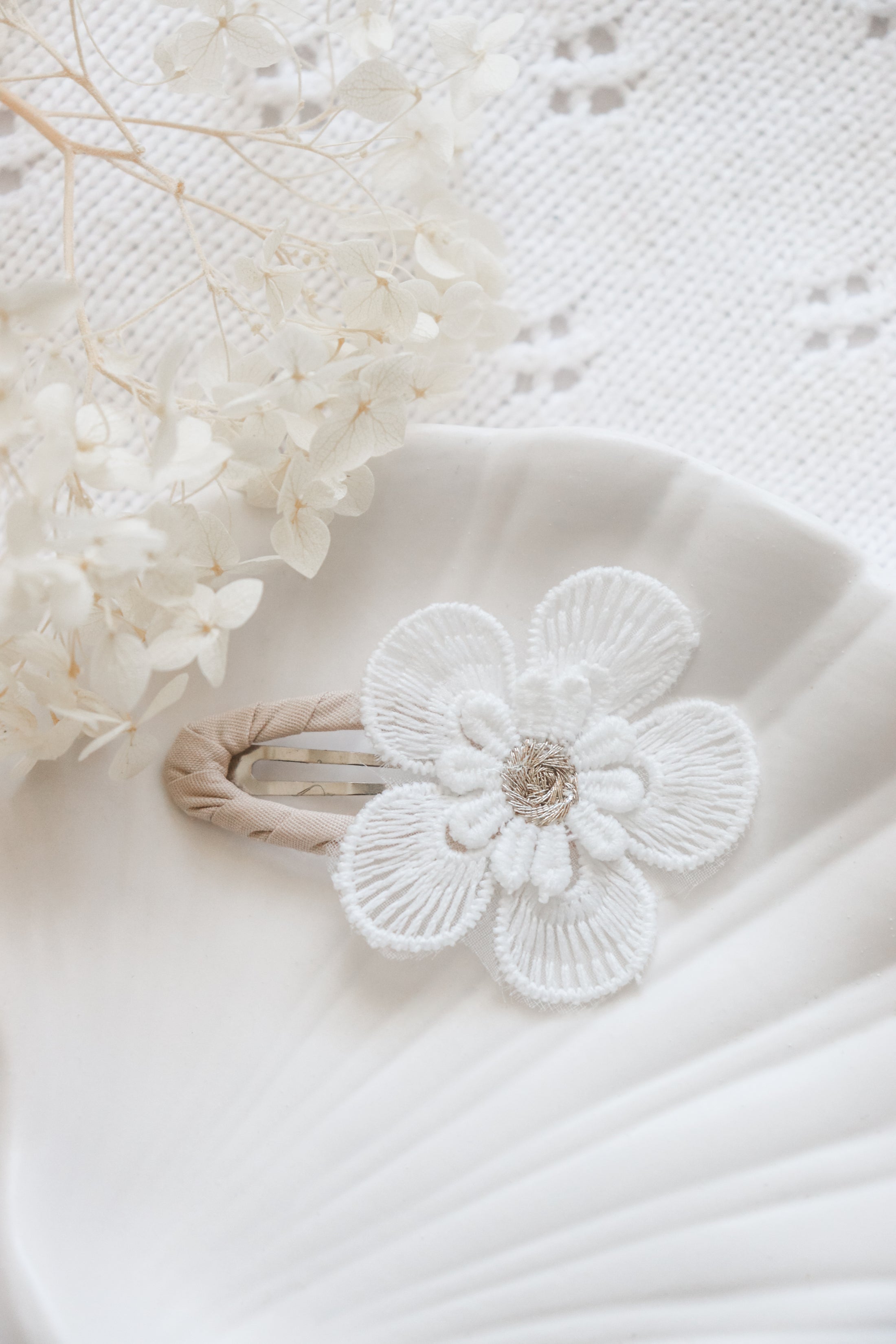 Luxe White Daisy Hair Clip