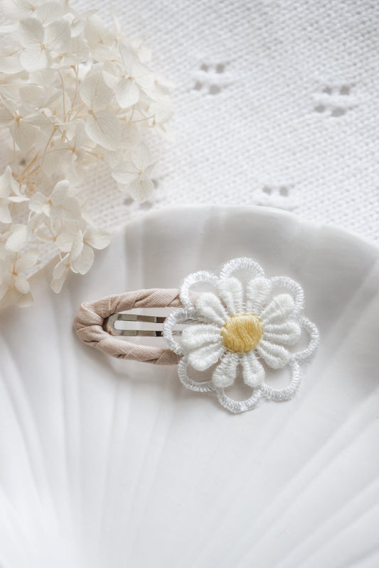 Large Daisy Hair Clip