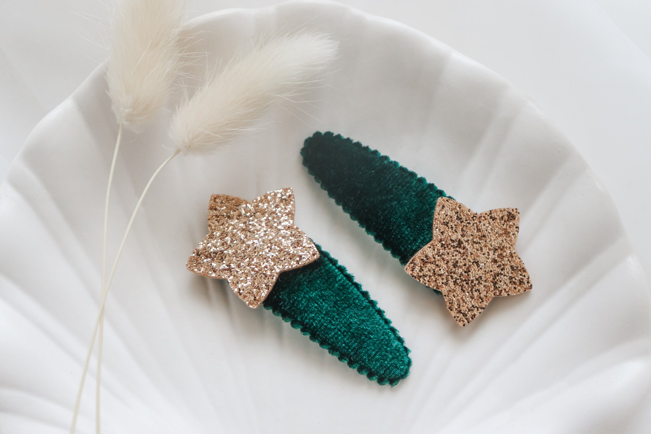 Green Velvet Star Clips - Set of 2