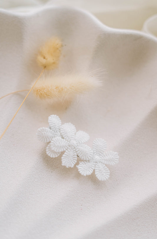 Large White Flower Clip